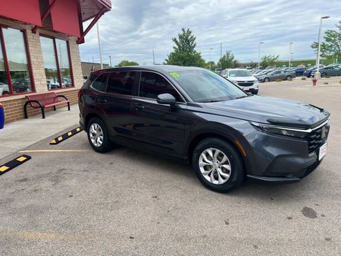 Used 2025 Honda CR-V LX image 3