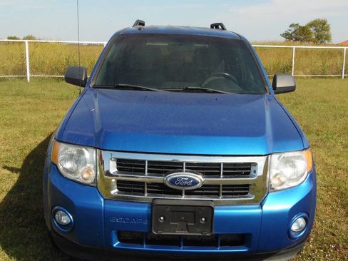 Used 2011 Ford Escape XLT image 7