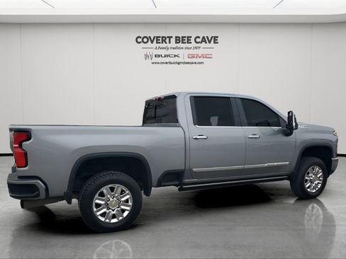 Used 2025 Chevrolet Silverado 2500 High Country w/ Technology Package image 10