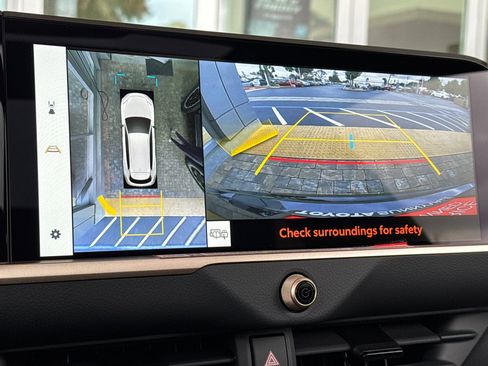 New 2025 Toyota Crown Signia image 22