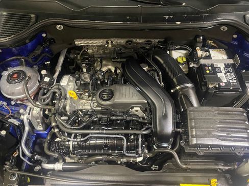 Used 2024 Volkswagen Taos SE image 31