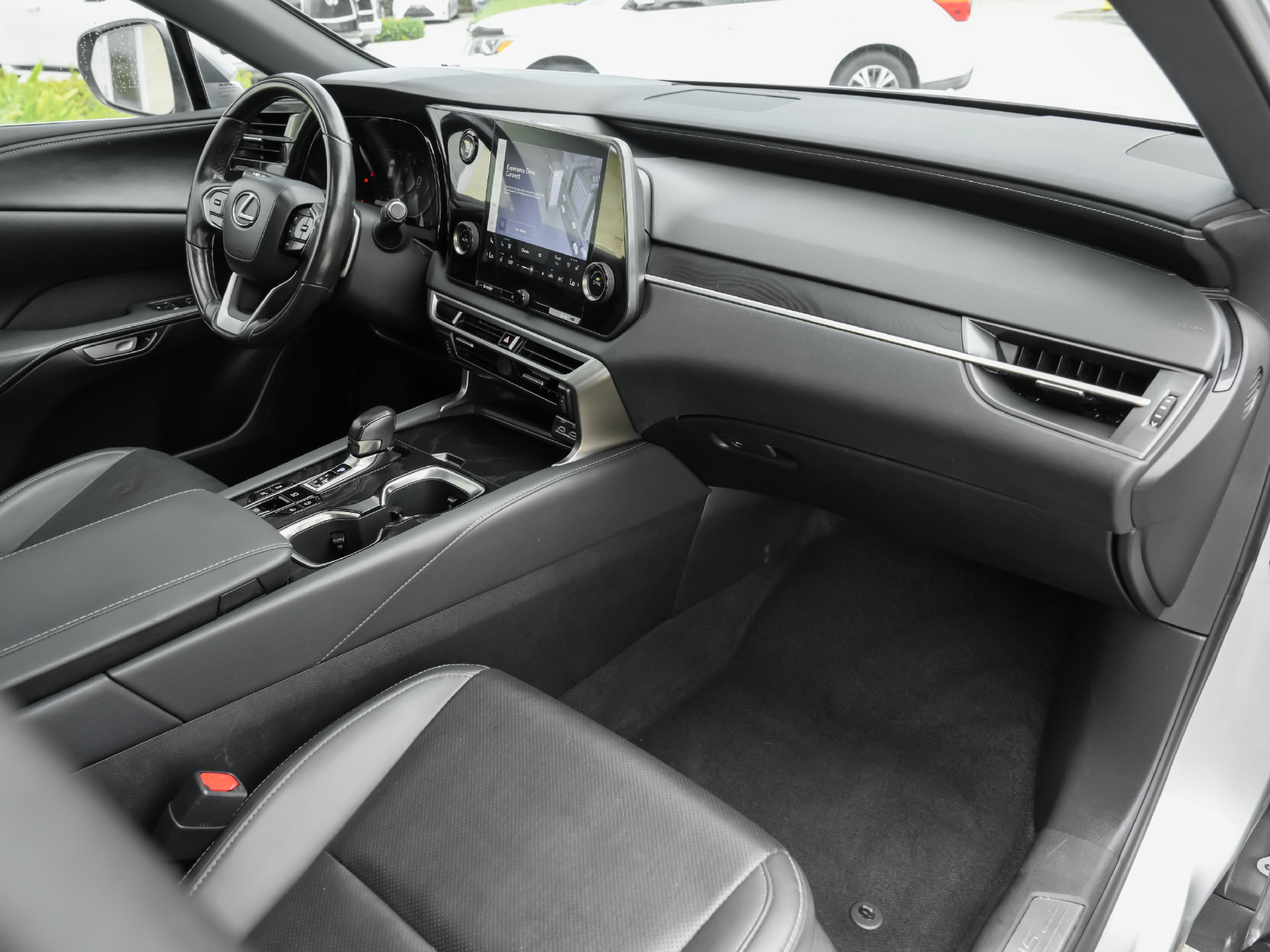 Used 2023 Lexus RX 350 Premium w/ Accessory Package AWD/4WD image 41