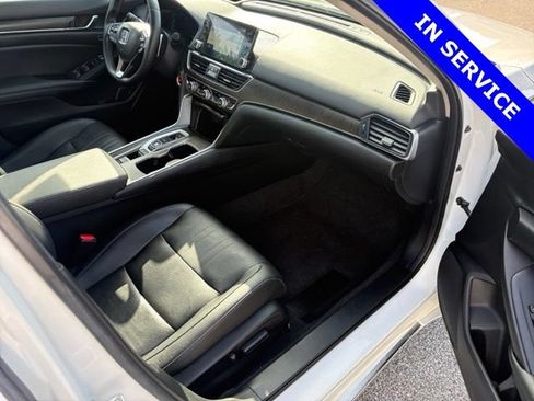 Used 2022 Honda Accord Touring image 39