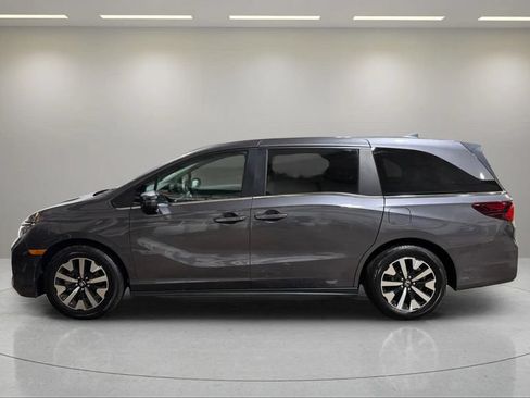 Used 2025 Honda Odyssey EX-L image 17