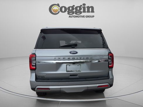Used 2024 Ford Expedition Limited RWD image 4