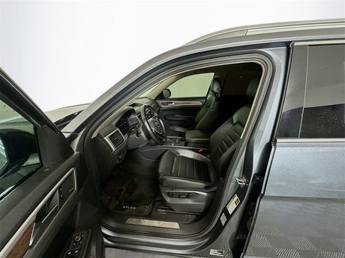 Used 2019 Volkswagen Atlas SEL Premium image 21