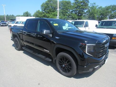 Used 2024 GMC Sierra 1500 Elevation w/ Elevation Premium Package AWD/4WD image 4