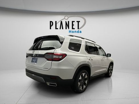 New 2026 Honda Pilot Touring image 8
