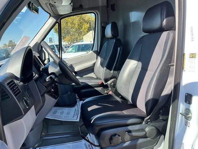 Used 2016 Mercedes-Benz Sprinter 2500 image 15