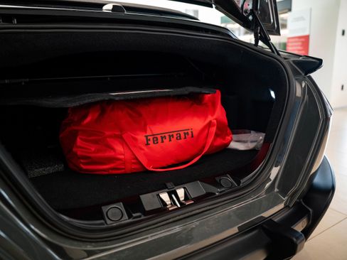 Used 2024 Ferrari Roma Spider image 25