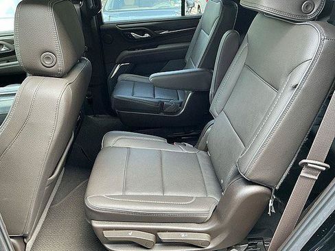 Used 2022 GMC Yukon Denali w/ Denali Premium Package AWD/4WD image 14