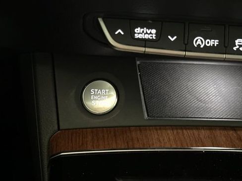 Used 2023 Audi Q5 2.0T Premium w/ Convenience Package image 27