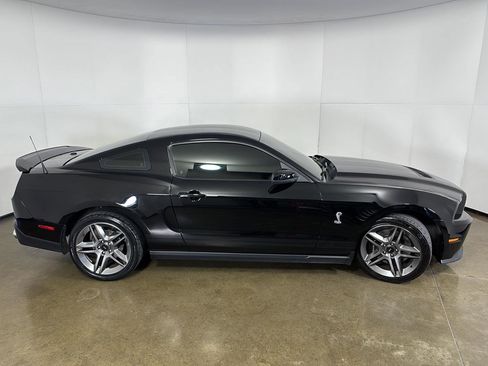 Used 2010 Ford Mustang Shelby GT500 RWD image 9