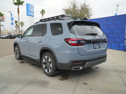 New 2026 Honda Pilot Touring image 9