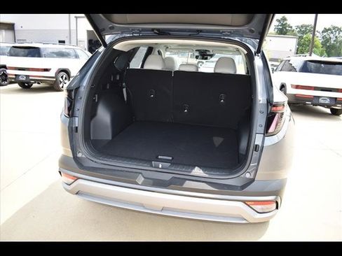 Certified 2025 Hyundai Tucson SEL image 18