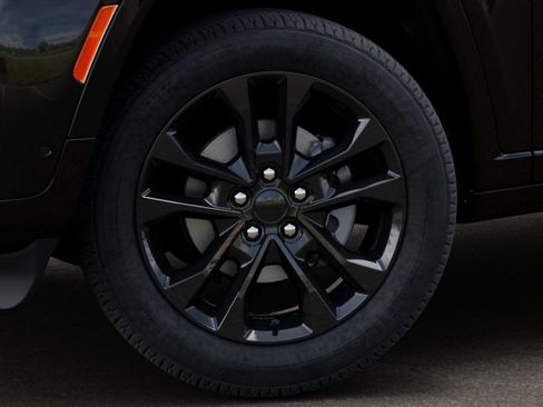 New 2026 Jeep Grand Cherokee L Limited image 9