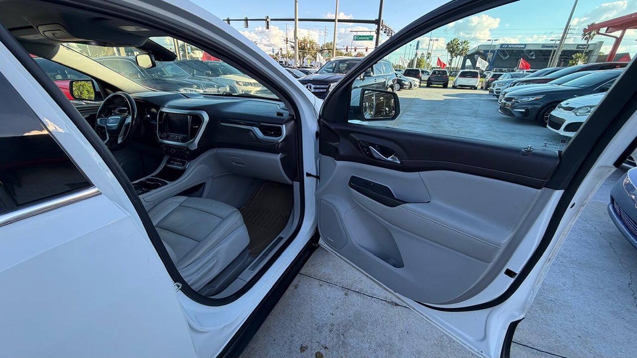 Used 2020 GMC Acadia SLT w/ Driver Alert Package II FWD image 17