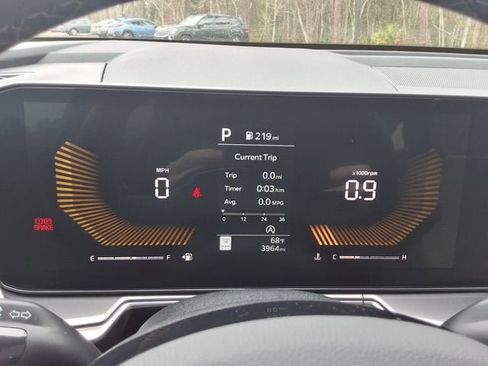 Used 2025 Kia Sorento S image 5