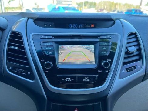 Used 2014 Hyundai Elantra SE w/ Option Group 02 image 19