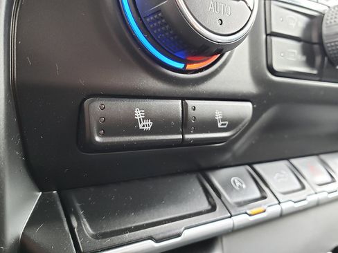 Used 2022 Chevrolet Silverado 1500 LT image 21