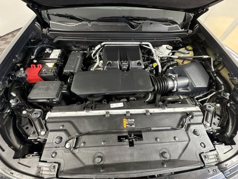 Used 2023 Chevrolet Colorado Z71 w/ Z71 Convenience Package 2 image 28