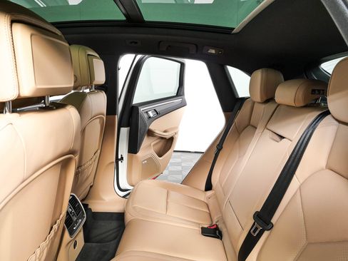 New 2026 Porsche Macan AWD/4WD image 23
