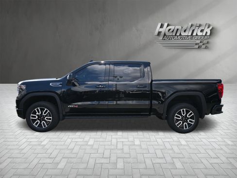 Used 2025 GMC Sierra 1500 AT4 w/ AT4 Premium Package AWD/4WD image 7