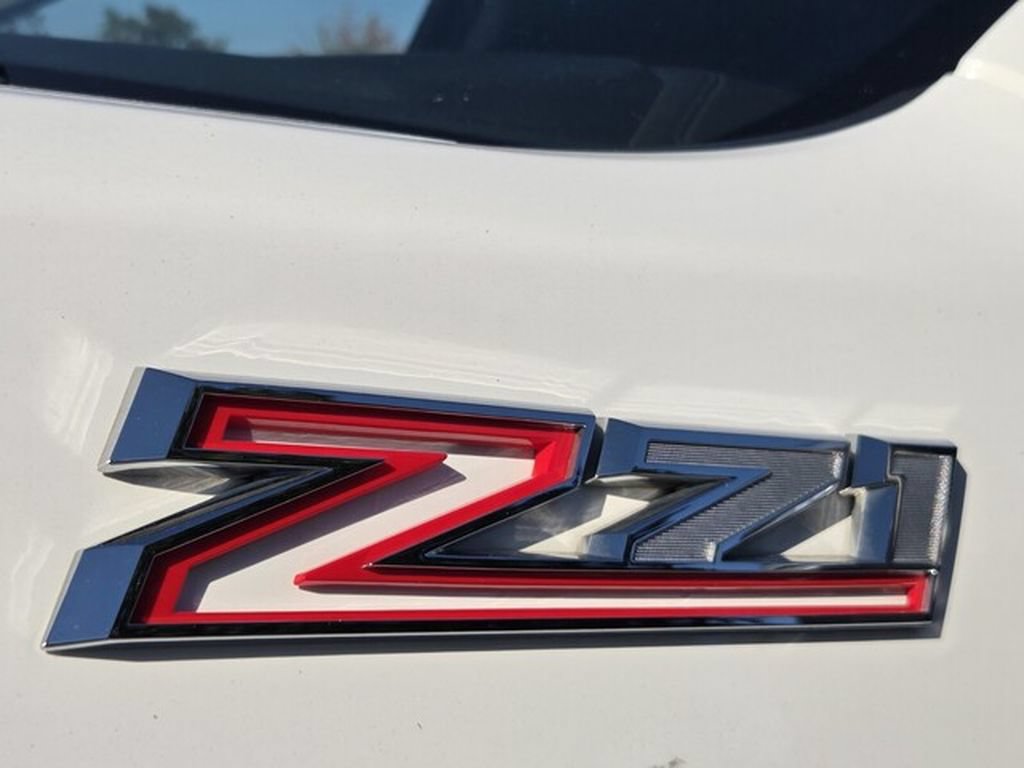 Used 2024 Chevrolet Silverado 2500 LTZ w/ LTZ Plus Package AWD/4WD image 18