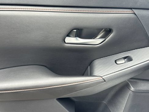 Used 2025 Nissan Sentra SR w/ SR Premium Package FWD image 20