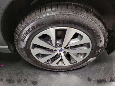 Used 2020 Subaru Outback Premium AWD/4WD image 10