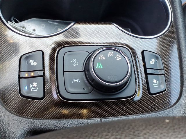 Used 2023 GMC Acadia AT4 w/ Technology Package AWD/4WD image 22