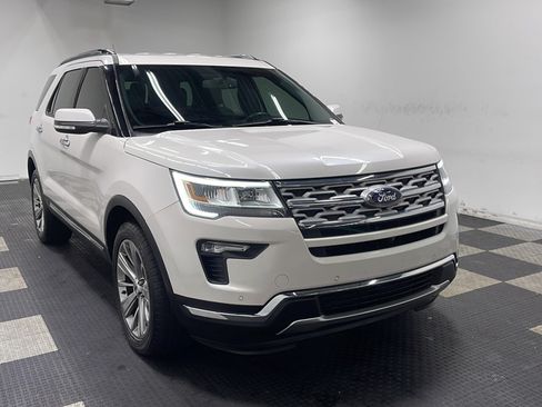 Used 2018 Ford Explorer Limited AWD/4WD image 23