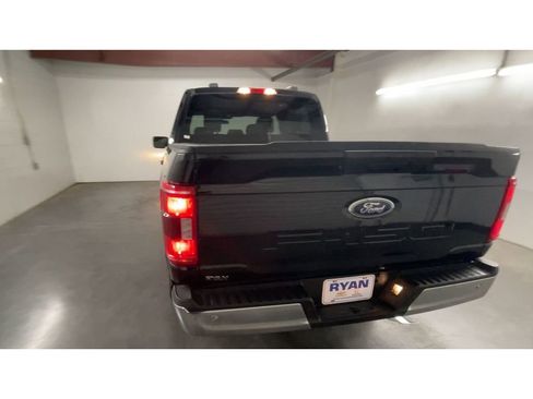 Used 2023 Ford F150 XLT image 7