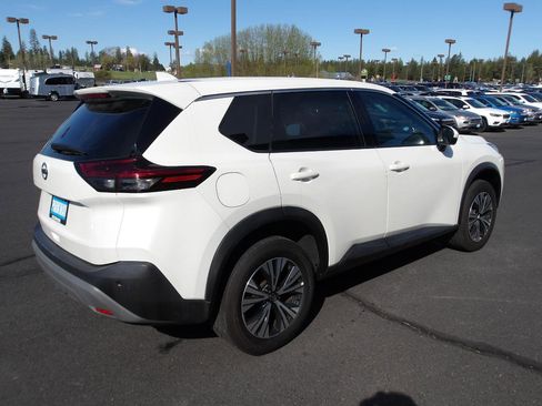 Used 2021 Nissan Rogue SV AWD/4WD image 5