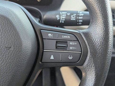 Certified 2025 Honda HR-V LX image 22
