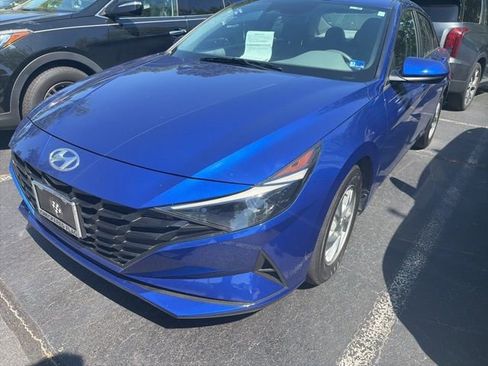 Used 2023 Hyundai Elantra SE FWD image 5