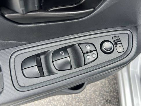 Used 2025 Nissan Versa S FWD image 15
