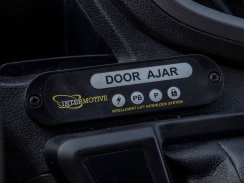 Used 2018 Ford Transit 150 XL image 23