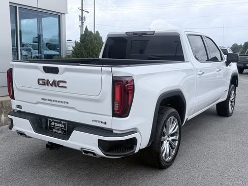 Used 2023 GMC Sierra 1500 AT4 w/ Technology Package AWD/4WD image 5