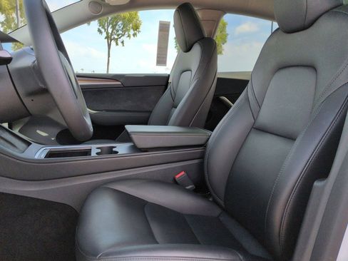 Used 2025 Tesla Model Y Long Range image 20