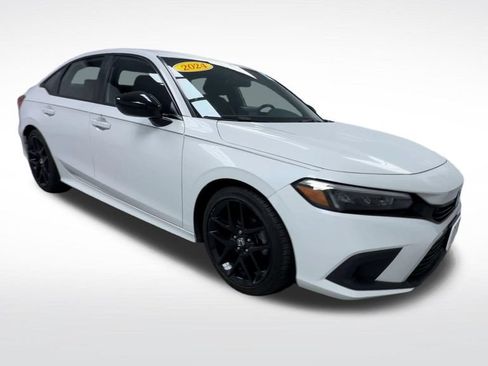 Used 2024 Honda Civic Sport image 2
