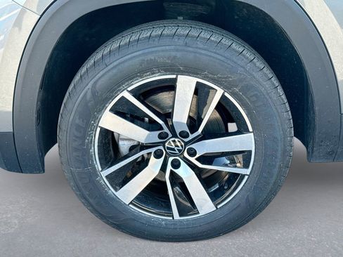 Used 2023 Volkswagen Atlas SE AWD/4WD image 17