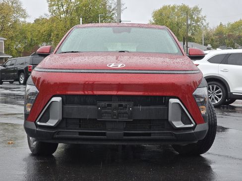 Used 2024 Hyundai Kona SE image 15