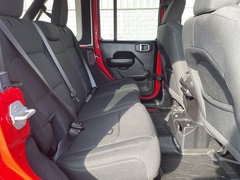 Used 2020 Jeep Wrangler Unlimited Sport image 14