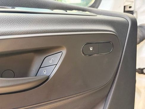 Used 2024 Mercedes-Benz Sprinter 3500 image 9