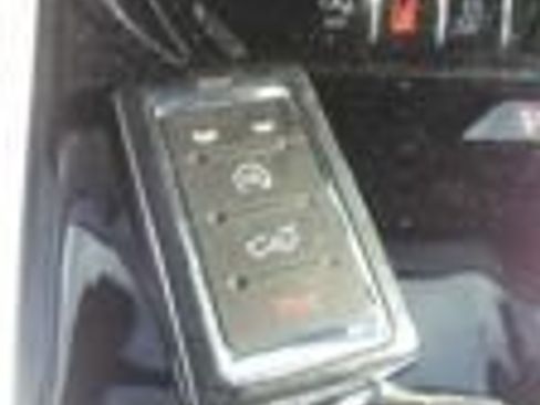 Used 2024 Jeep Wagoneer L Series II RWD image 19
