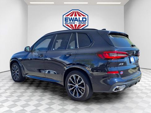 Used 2022 BMW X5 xDrive40i AWD/4WD image 3