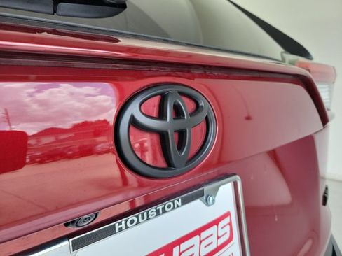 Used 2025 Toyota RAV4 XLE Premium FWD image 10