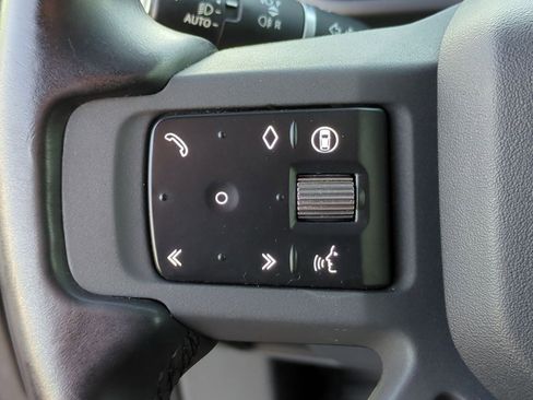 Used 2024 Land Rover Defender 110 X-Dynamic SE image 11