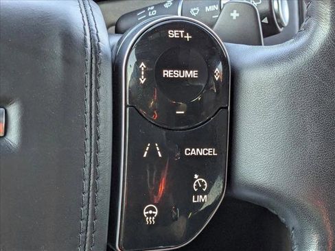 Used 2019 Land Rover Range Rover HSE image 14
